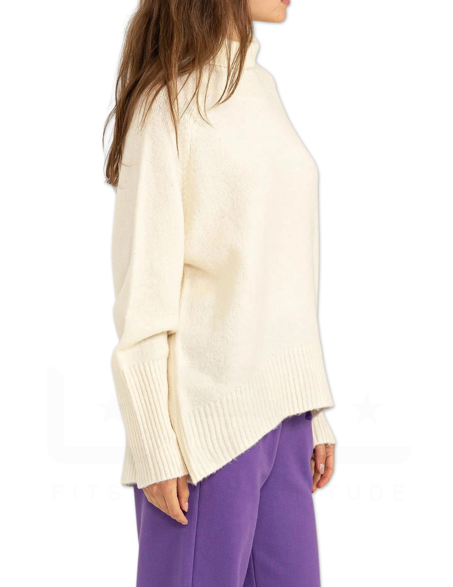 Loose Fit Turtleneck Sweater - Cream