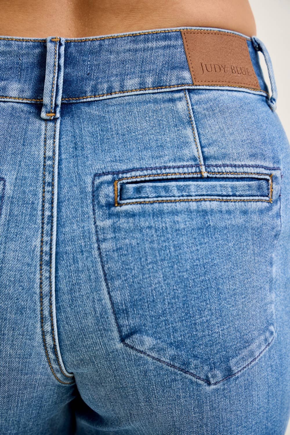 Short HW Trouser Jean