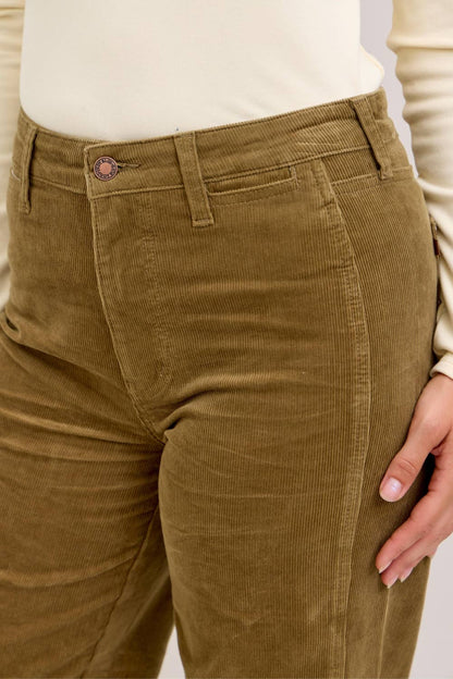 Cedar HW Retro Wide Welt Pockets & Forward Side Seams