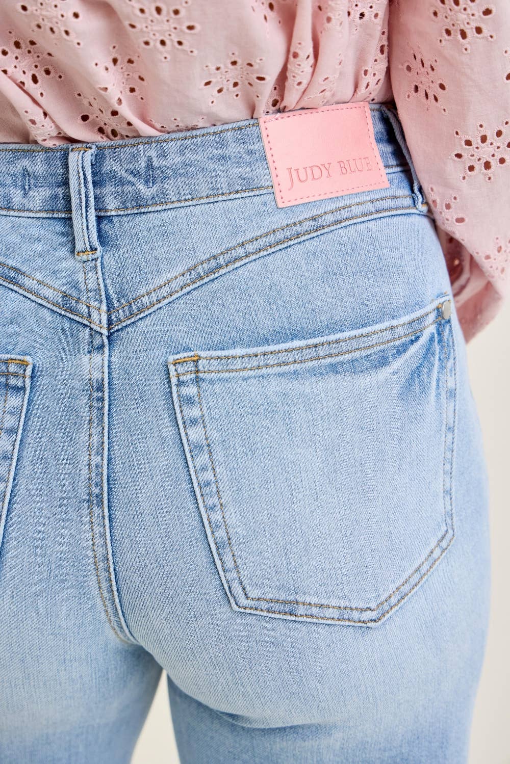 HW T.C. Retro Wide w/ Curve Coin Pkt Jean